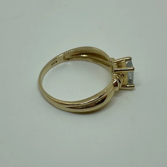 14K Yellow Gold Aquamarine Ring, 7 1/2 - Picture 5 of 10